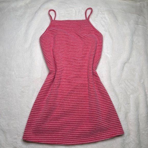 Moon River Dresses & Skirts - Moon River Pink Textured Mini Dress Size M NWT Spring